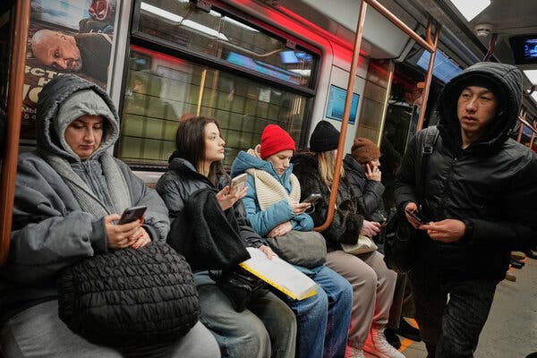 Digital Iron Curtain: How Putin’s Internet Blackout Threatens Russian Football’s Global Connection