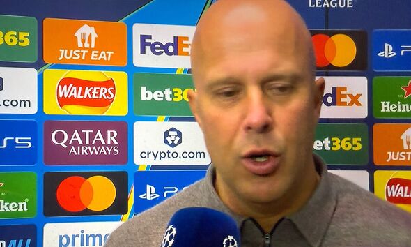 Arne Slot Faces Early Liverpool Test as Ekitike Injury Raises Eyebrows