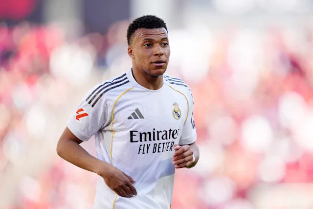 Real Madrid’s Yellow Card Tightrope: Key Players at Risk Ahead of Bayern Showdown