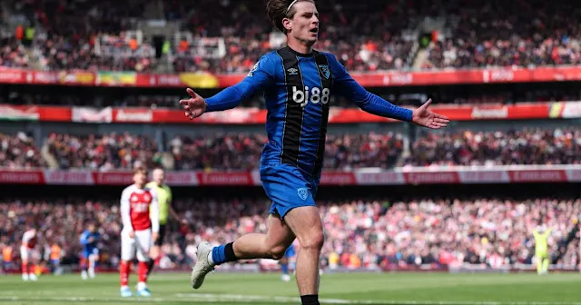 Transfer News: Chelsea Eye Scott, Milan Pursue Vlahovic