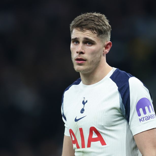 Transfer News: Man Utd Eye Van de Ven, Alisson Nears Juventus Agreement